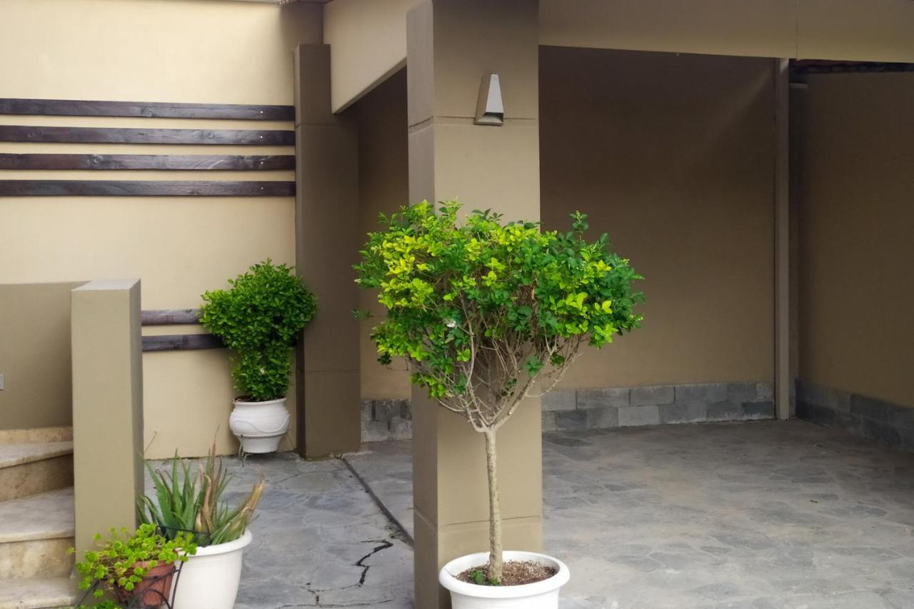 Ofrinio Central Apartments المظهر الخارجي الصورة