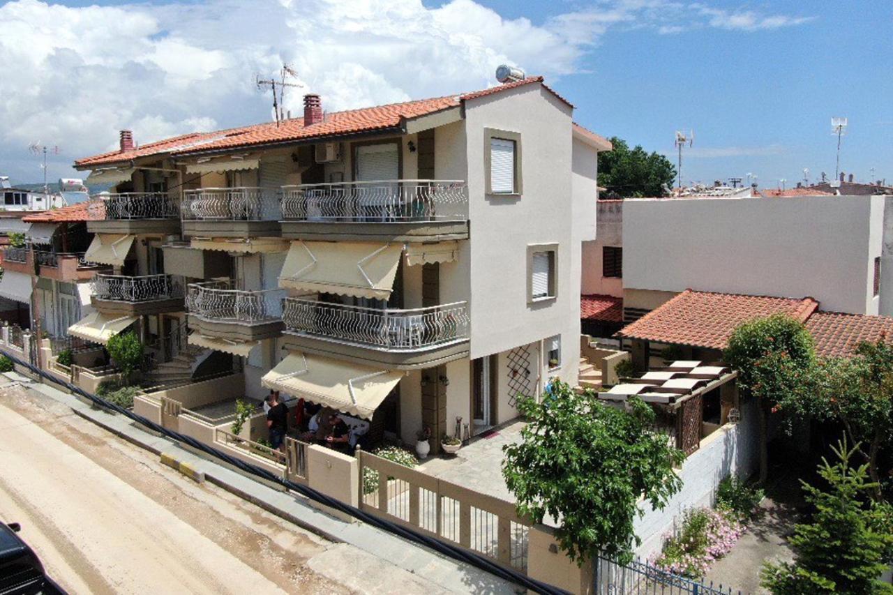 Ofrinio Central Apartments المظهر الخارجي الصورة